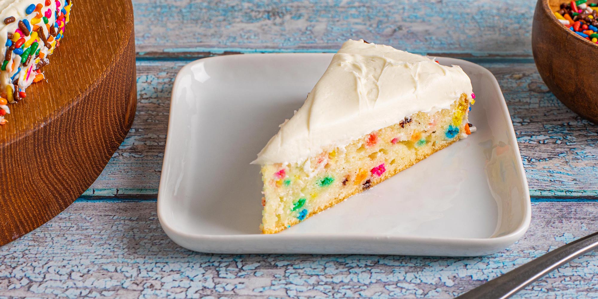 Receta de pastel de cumpleaños de confeti | Endulzante sin calorías y  sustituto del azúcar | Endulzantes SPLENDA