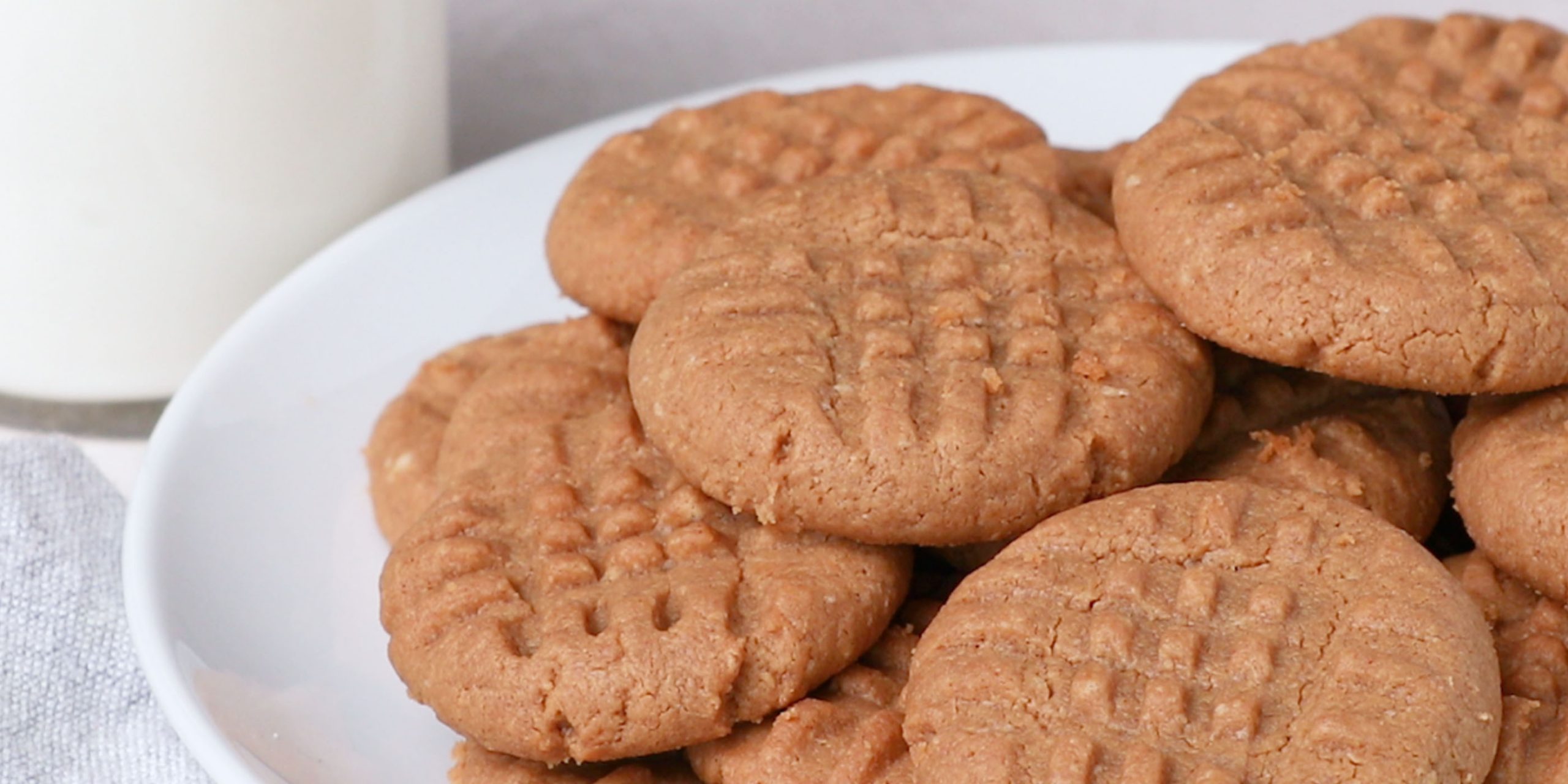 4-ingredient-peanut-butter-cookies-splenda