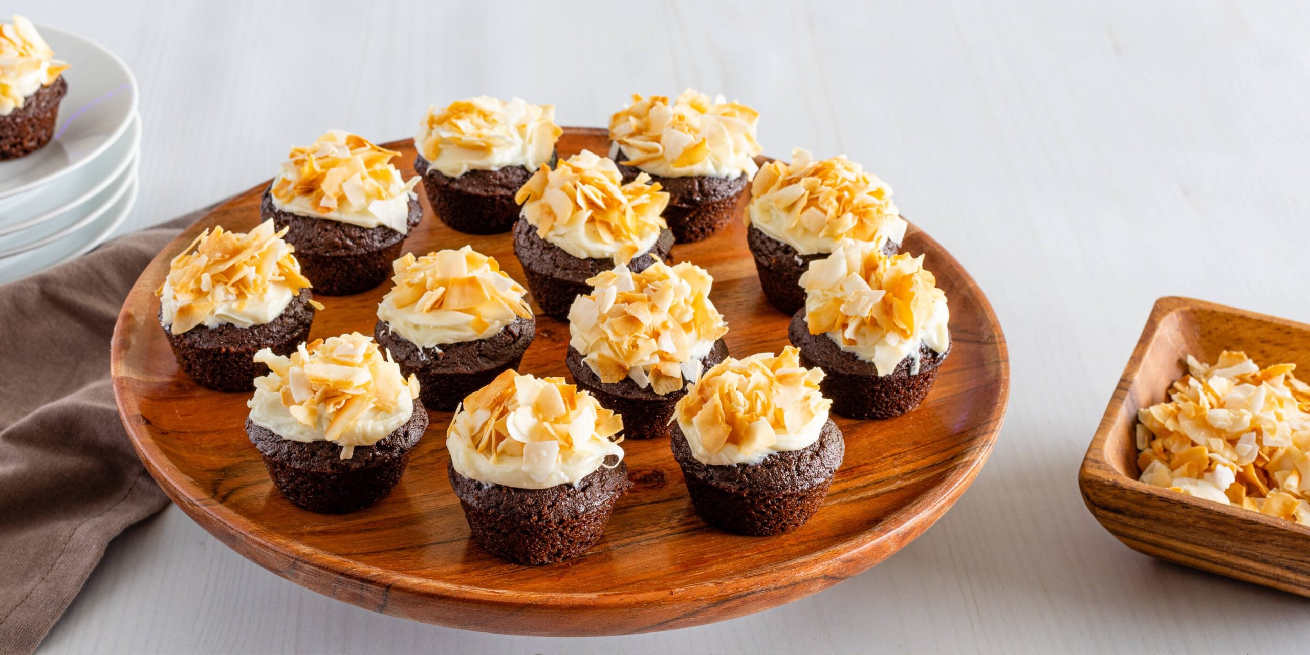 Keto Toasted Coconut Chocolate Cupcakes - Splenda®