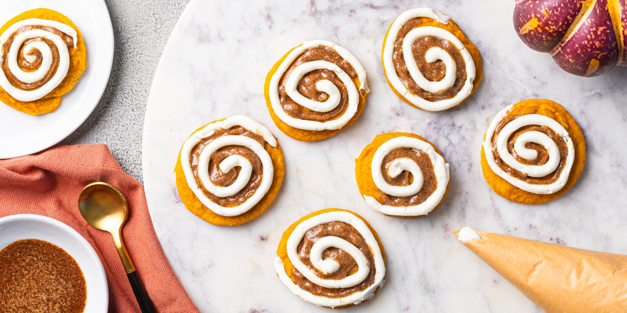 Pumpkin Cinnamon Roll Cookies